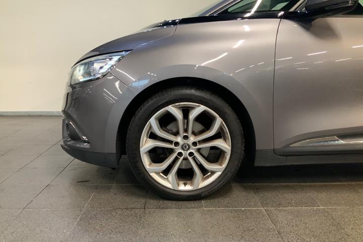 Grå Renault Grand Scenic IV fra 2017