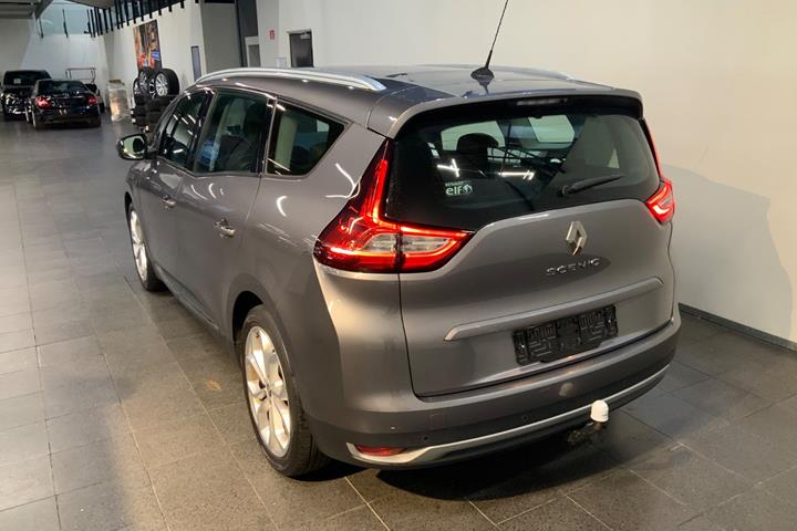 Grå Renault Grand Scenic IV fra 2017