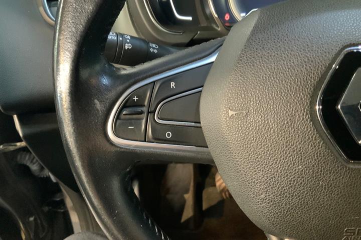 Grå Renault Grand Scenic IV fra 2017
