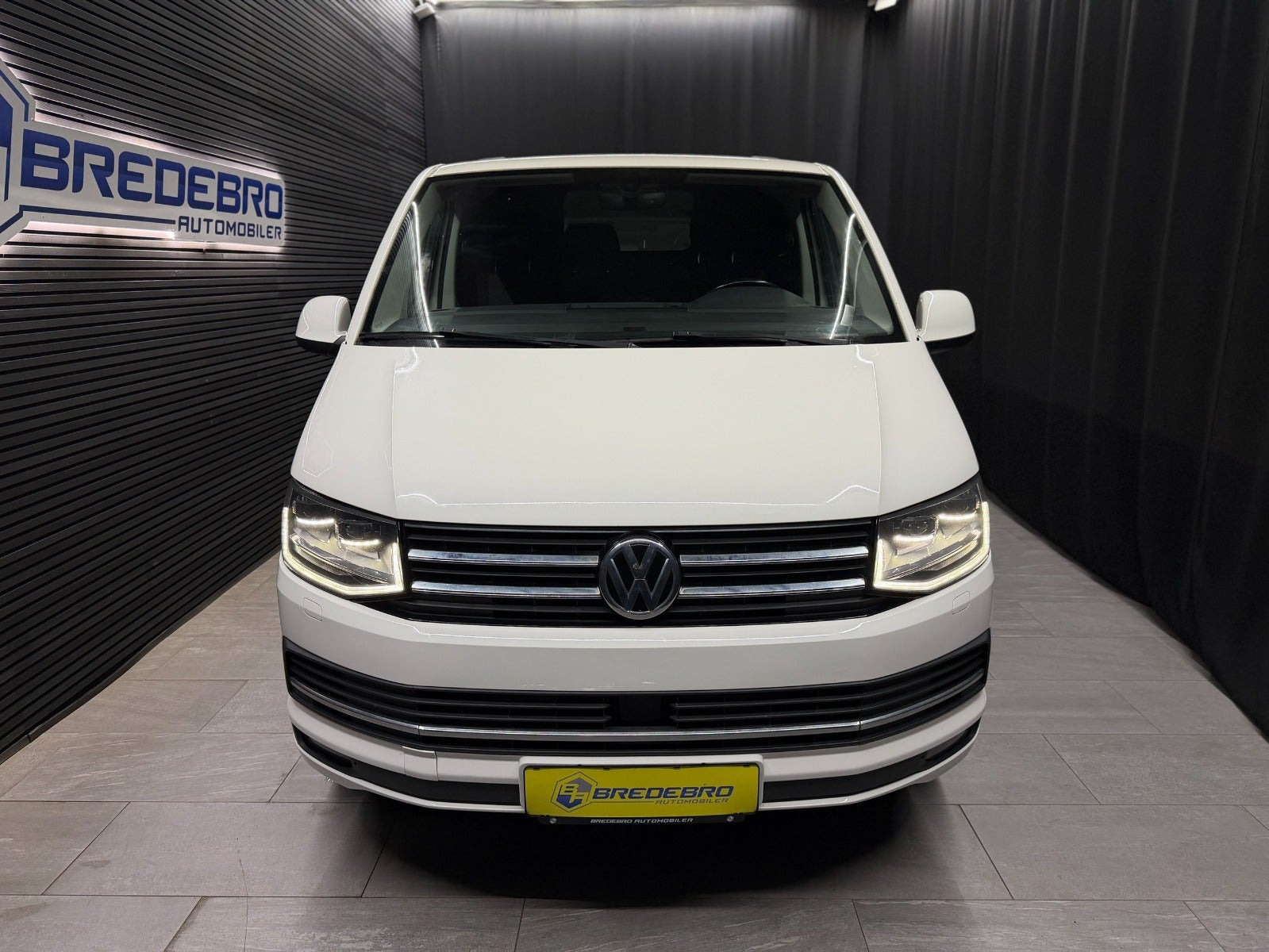 Hvid VW Transporter fra 2018