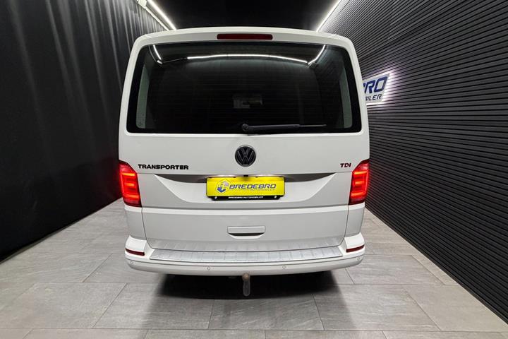 Hvid VW Transporter fra 2018