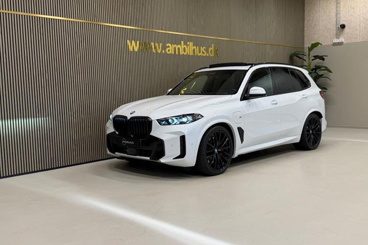 Hvid BMW X5 fra 2024