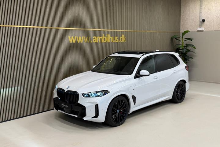 Hvid BMW X5 fra 2024