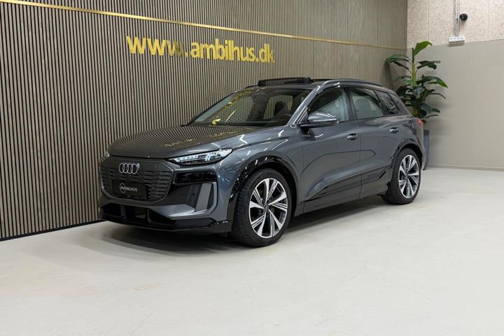 Grå Audi Q6 e-tron fra 2025