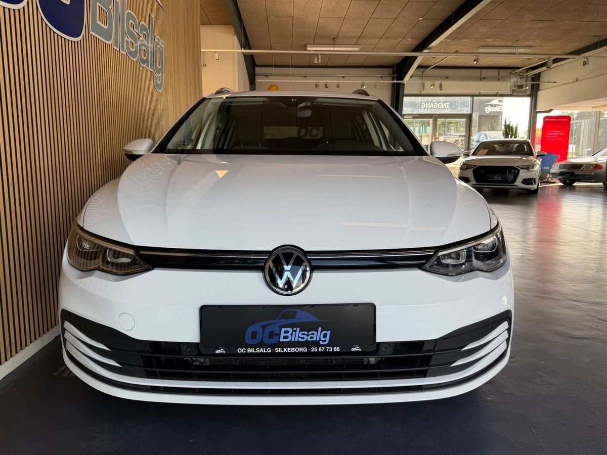 Hvid VW Golf VIII fra 2021