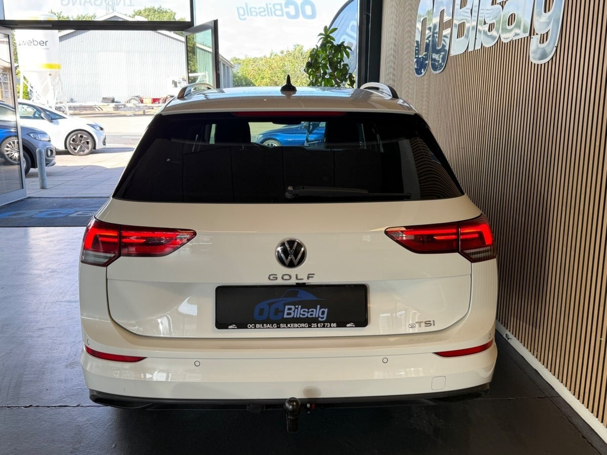 Hvid VW Golf VIII fra 2021