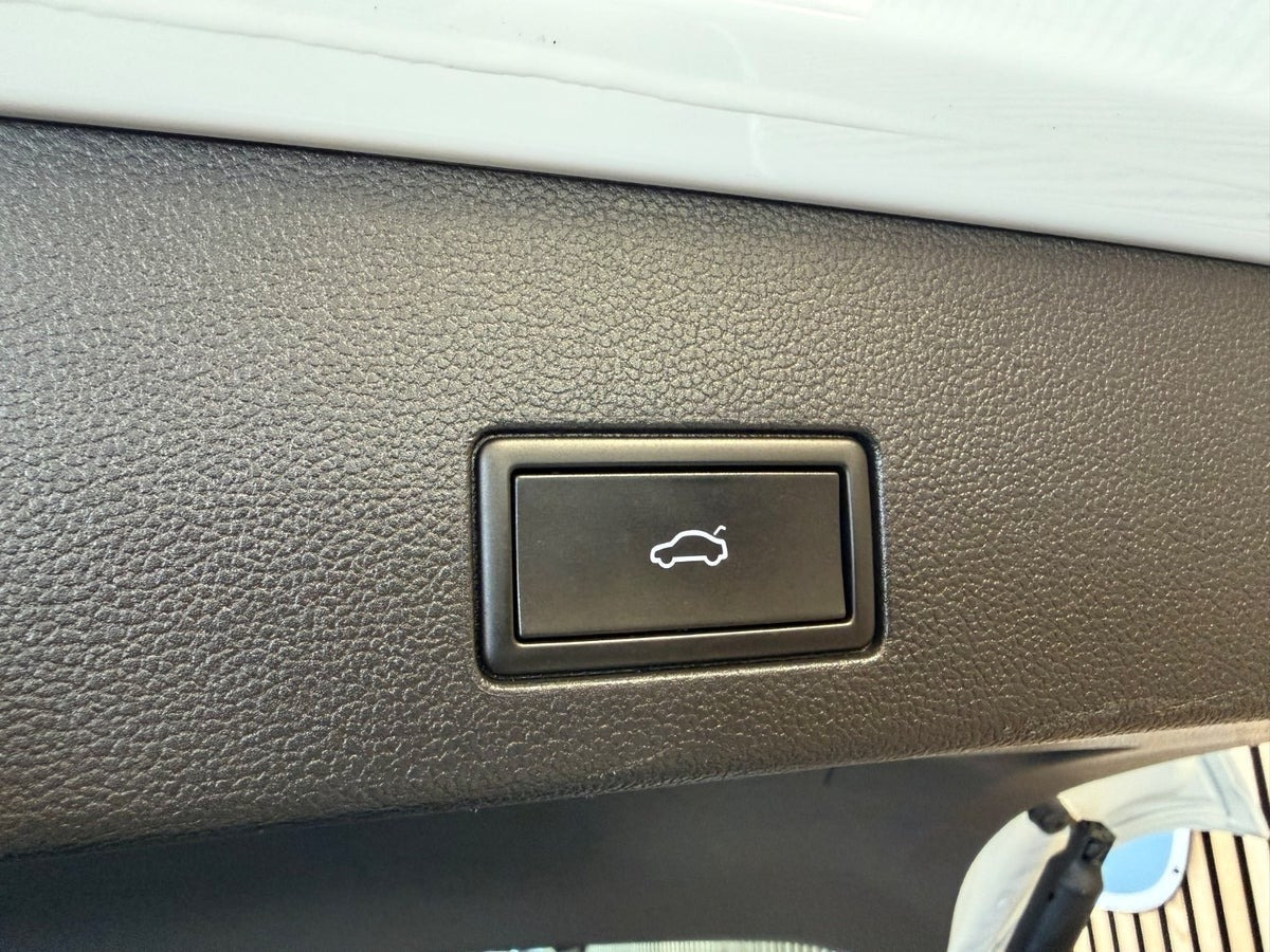 Hvid VW Golf VIII fra 2021