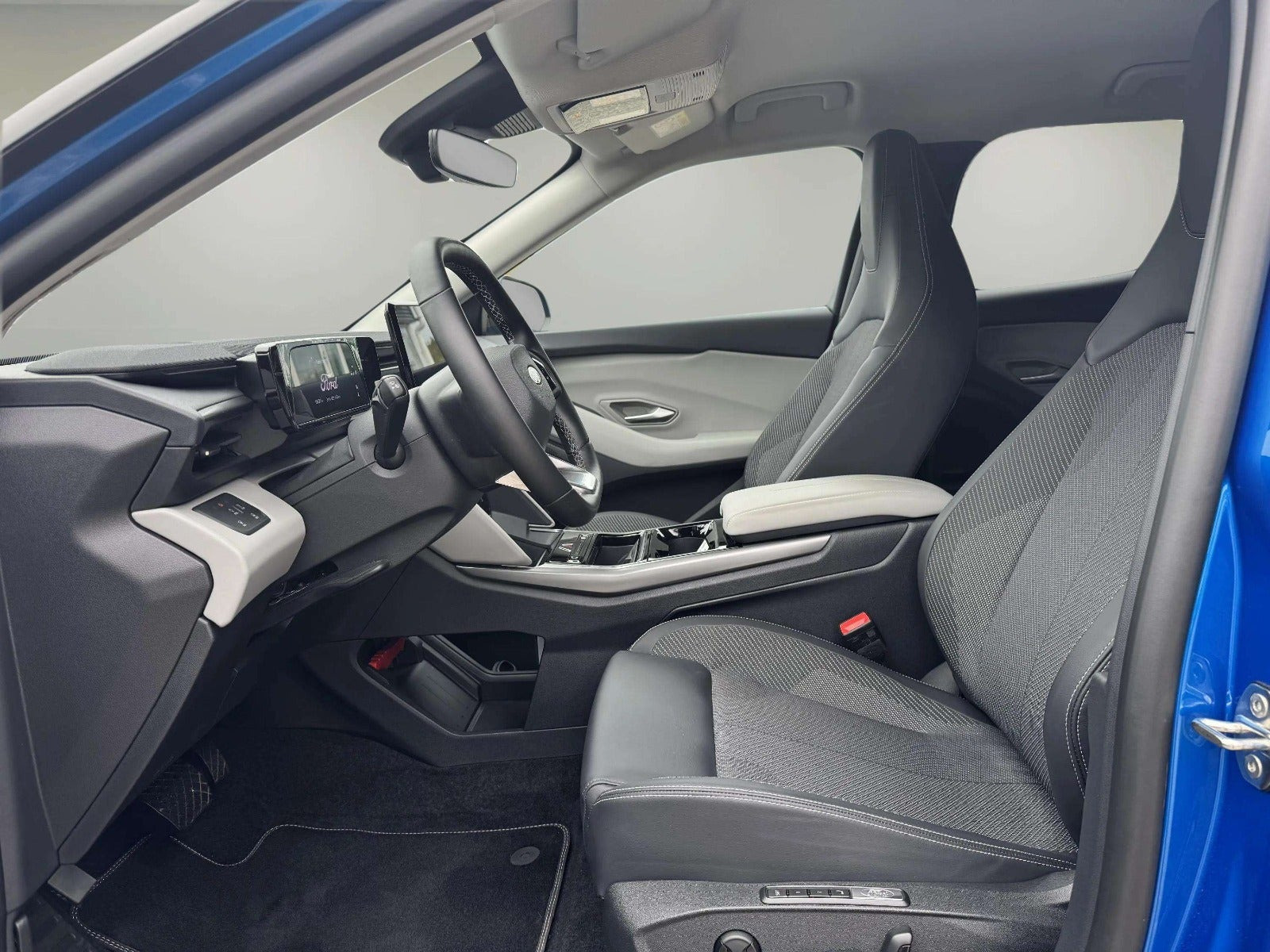 Blå Ford Explorer fra 2025