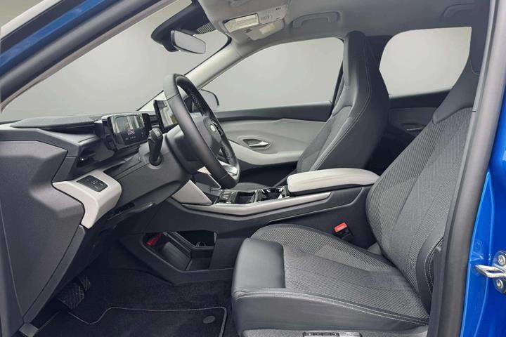 Blå Ford Explorer fra 2025