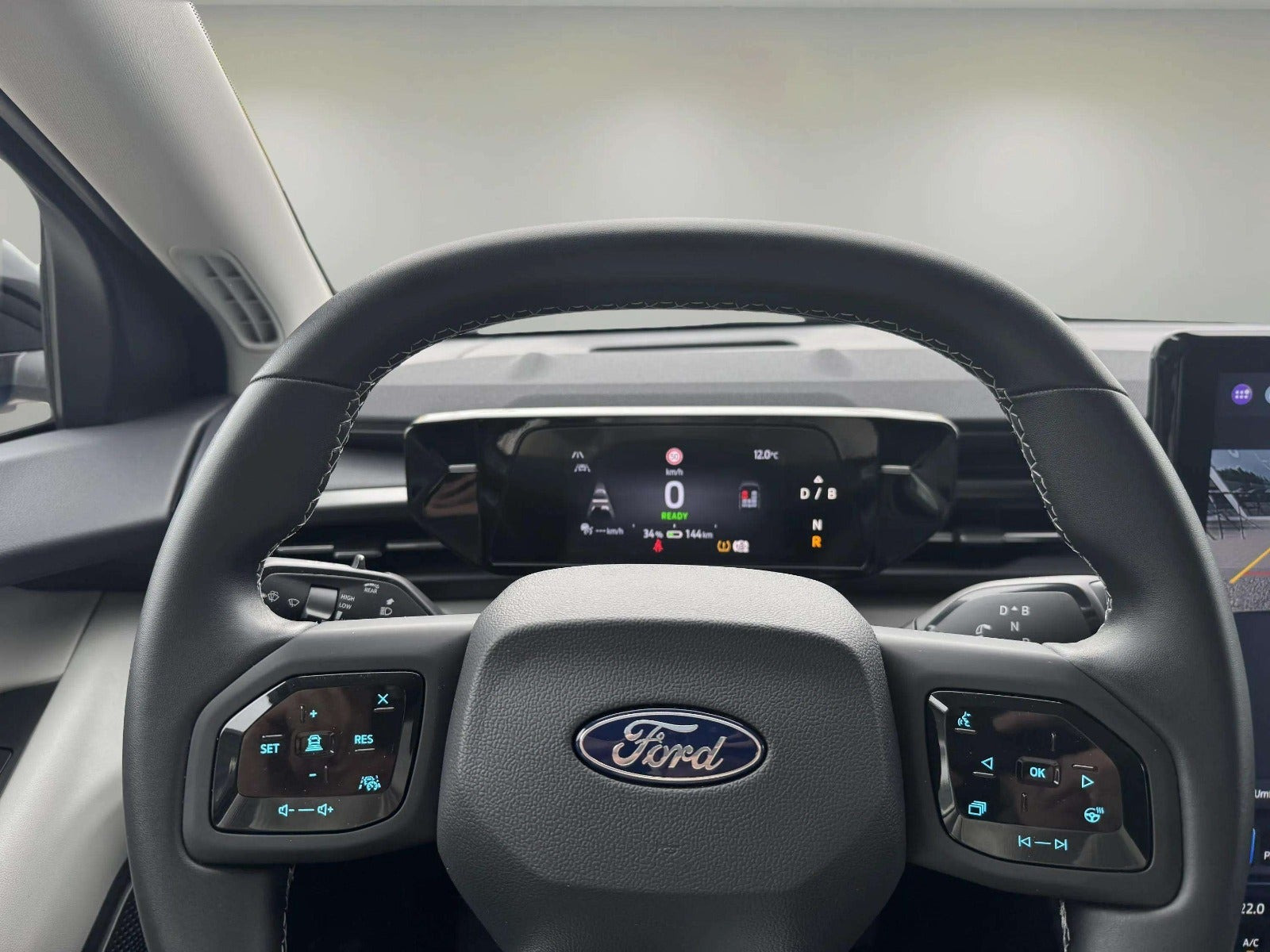 Blå Ford Explorer fra 2025