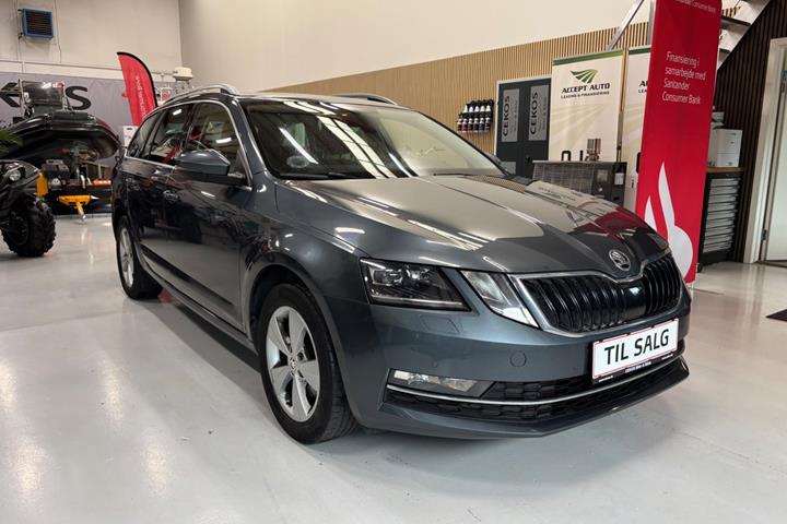 Grå Skoda Octavia fra 2018