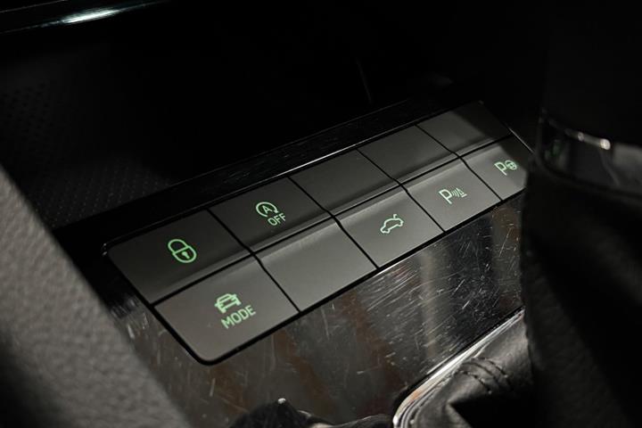 Grå Skoda Octavia fra 2018