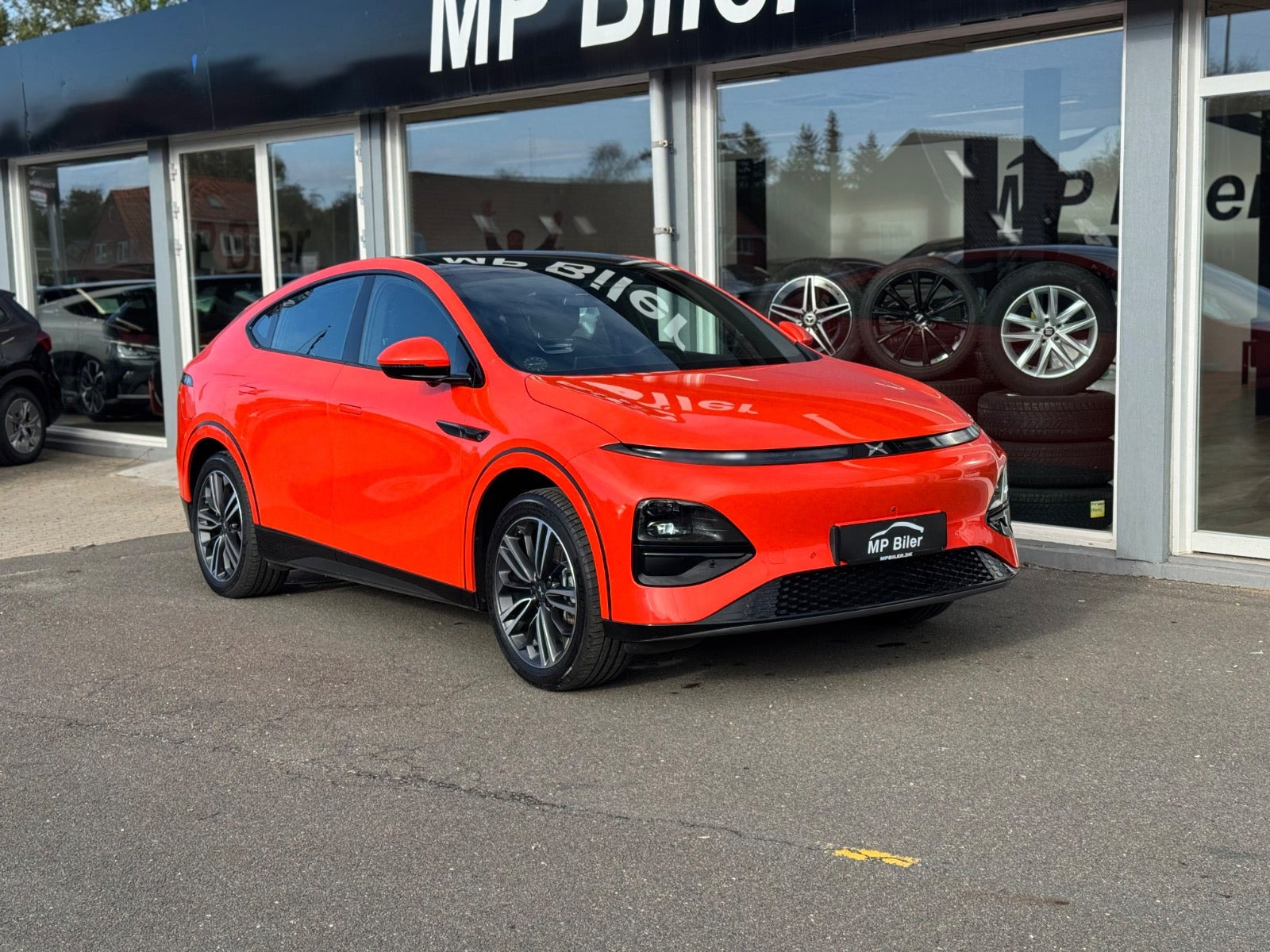 Orange Xpeng G6 fra 2024