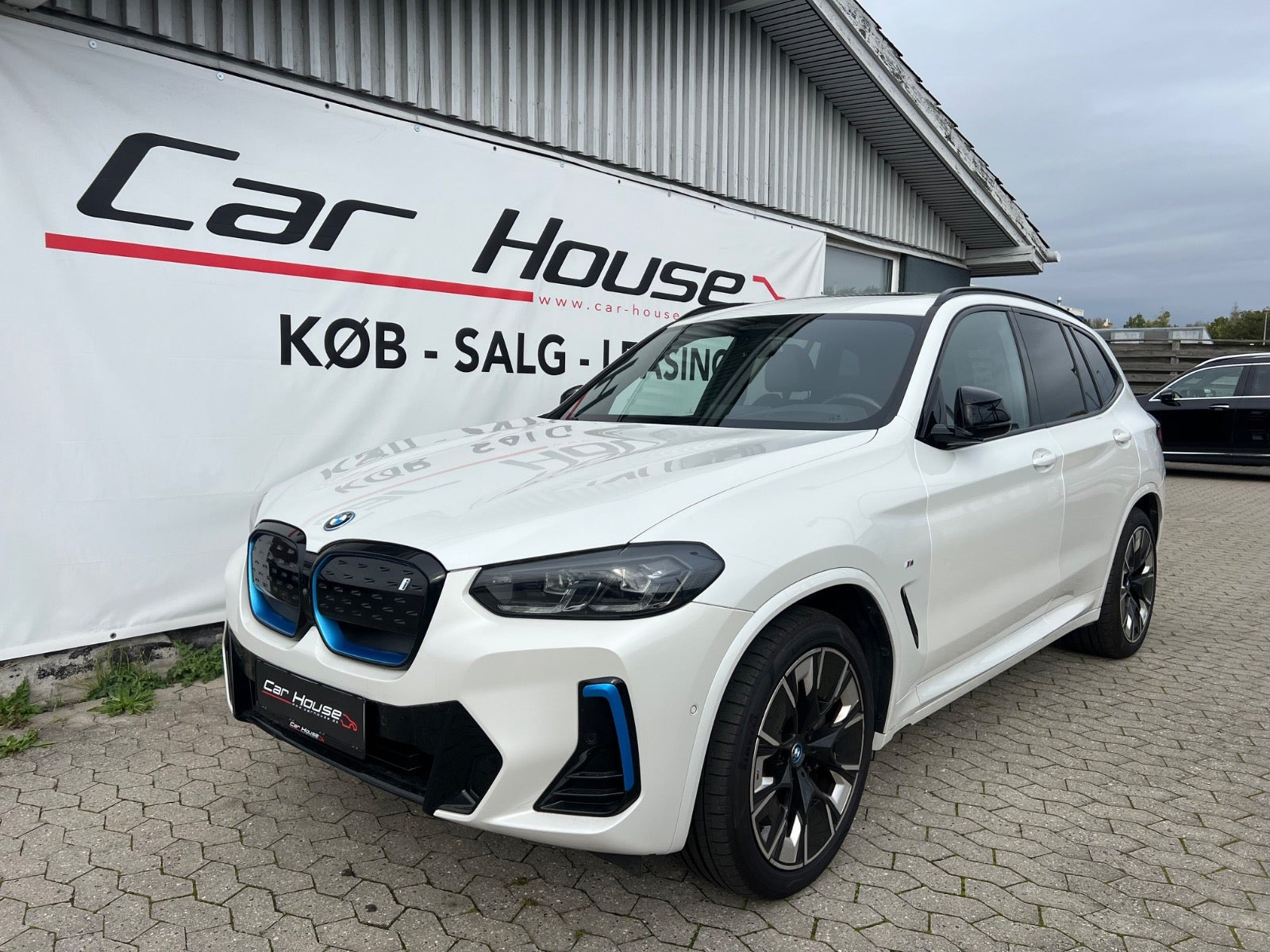 BMW iX3 Charged Plus M-Sport