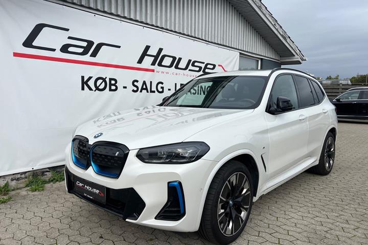 Hvid BMW iX3 fra 2023