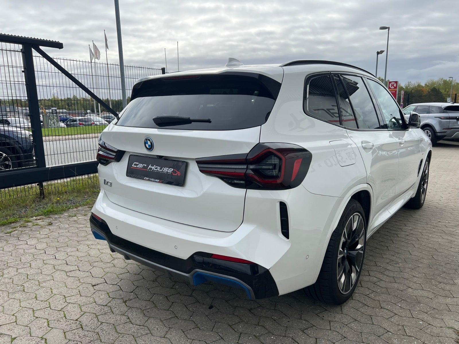 Hvid BMW iX3 fra 2023
