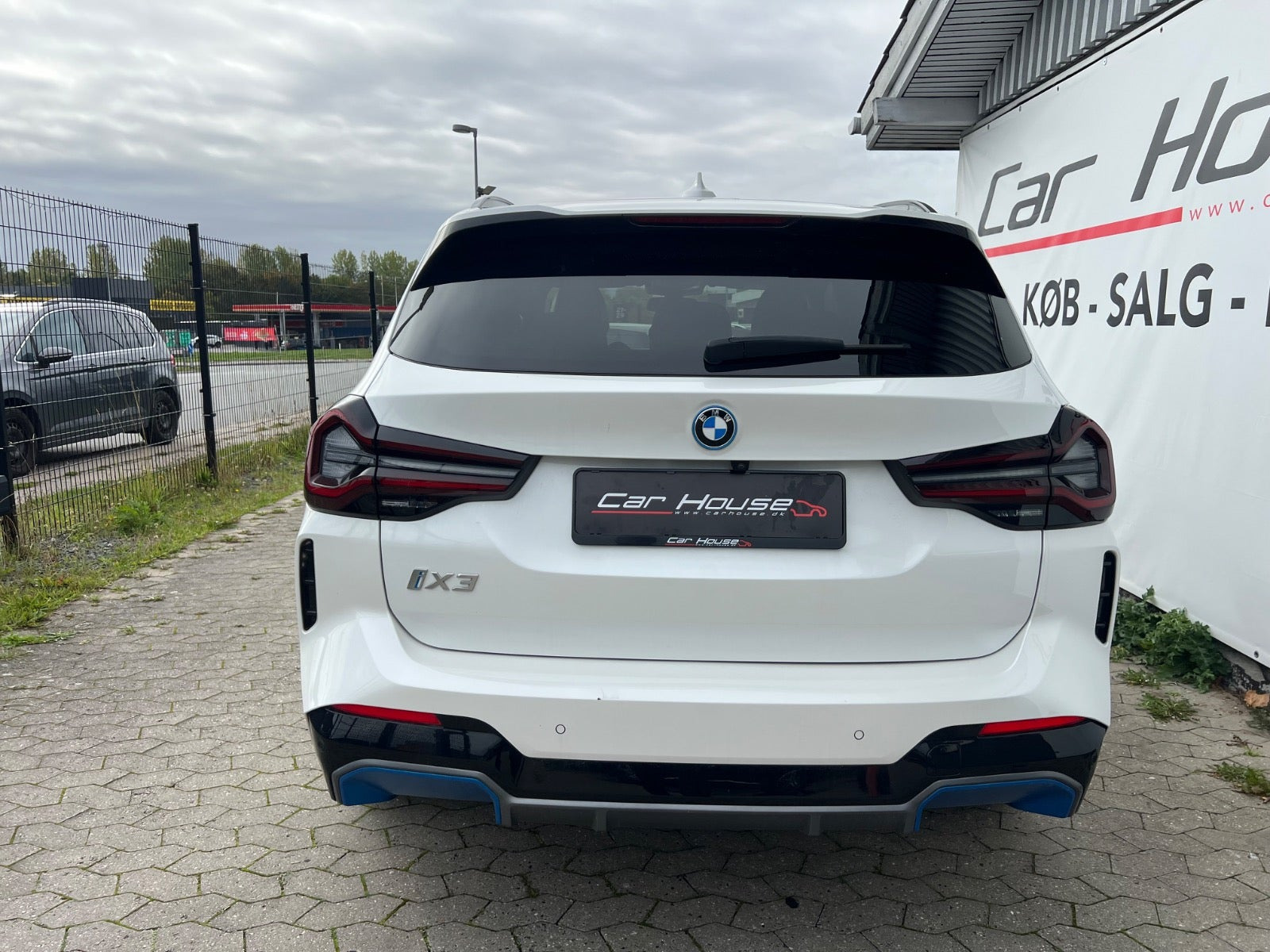 Hvid BMW iX3 fra 2023