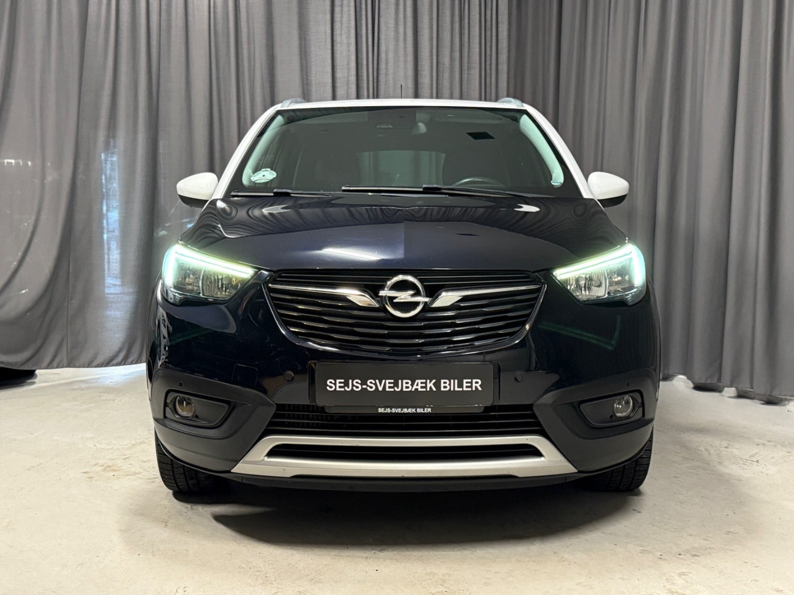 Blå Opel Crossland X fra 2019