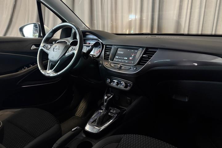 Blå Opel Crossland X fra 2019