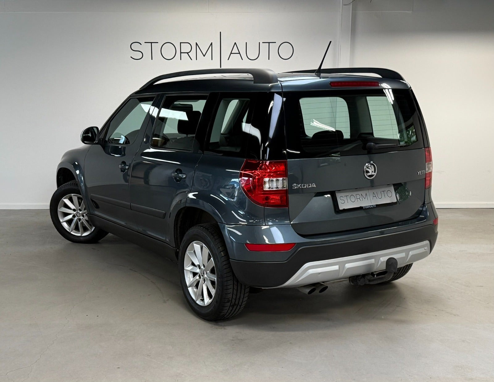 Hvid Skoda Yeti Outdoor fra 2017 set udefra