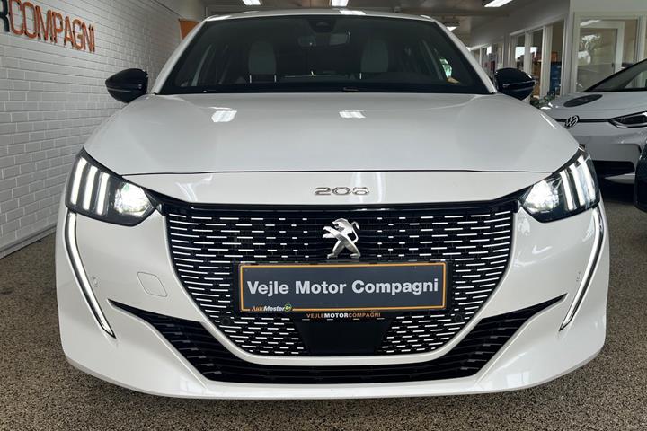 Hvid Peugeot e-208 fra 2021