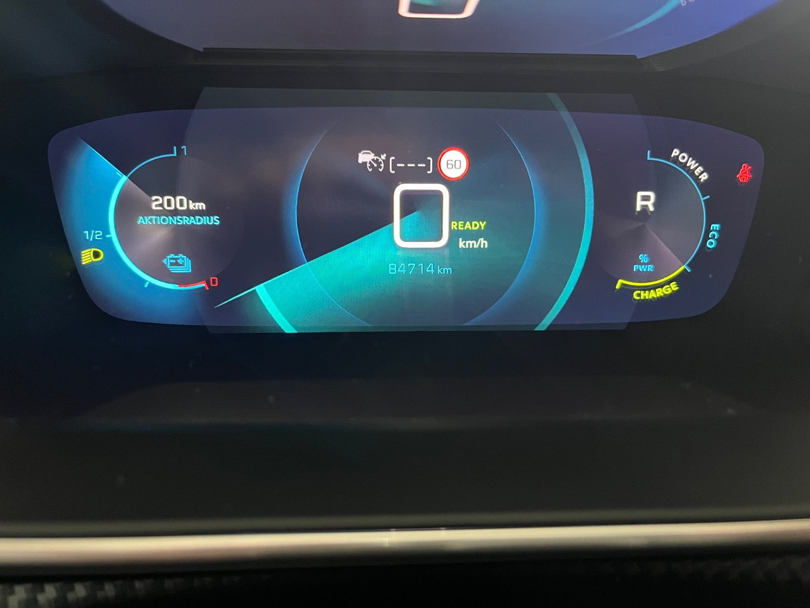 Hvid Peugeot e-208 fra 2021