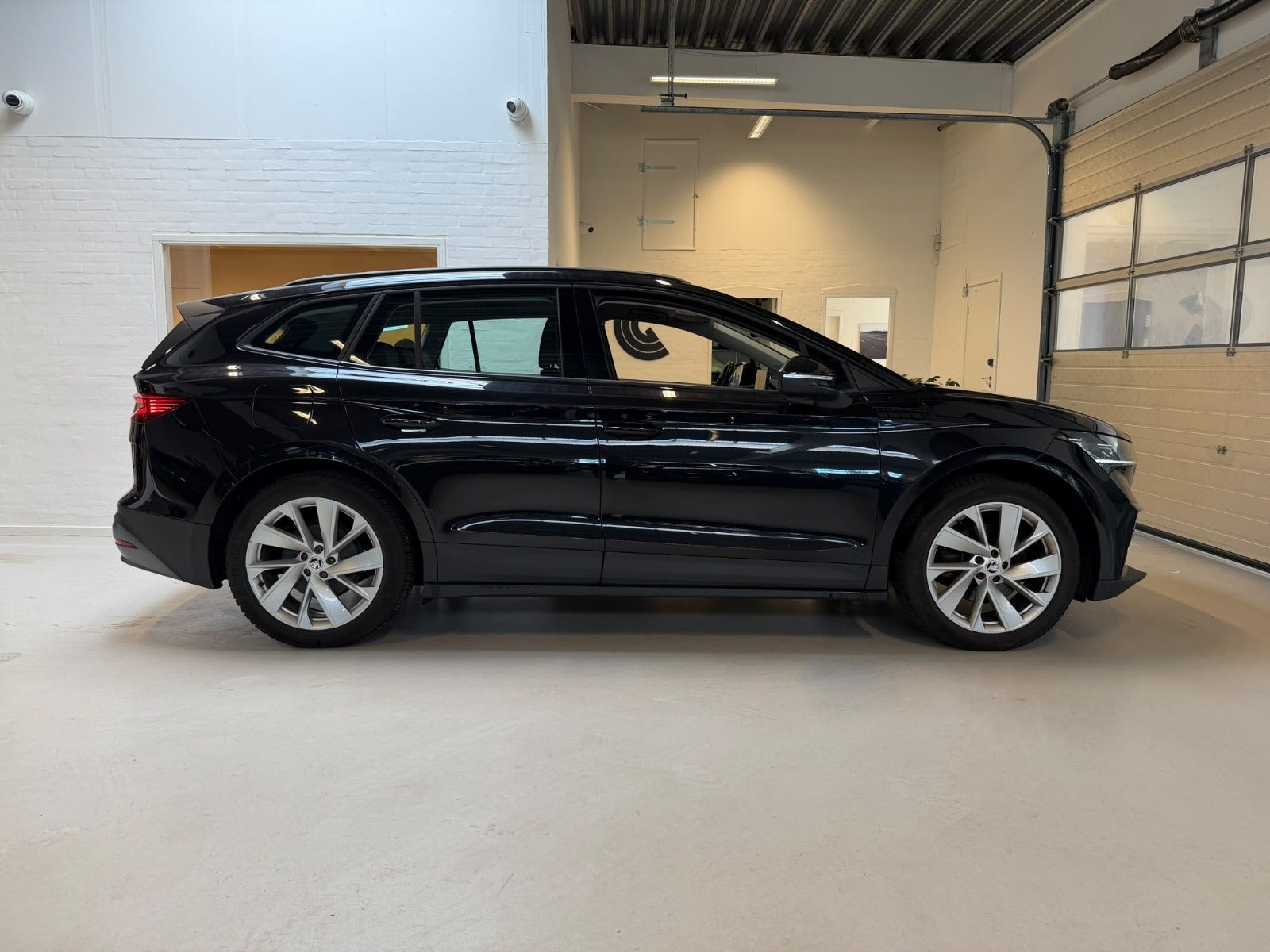 Sort Skoda Enyaq fra 2021