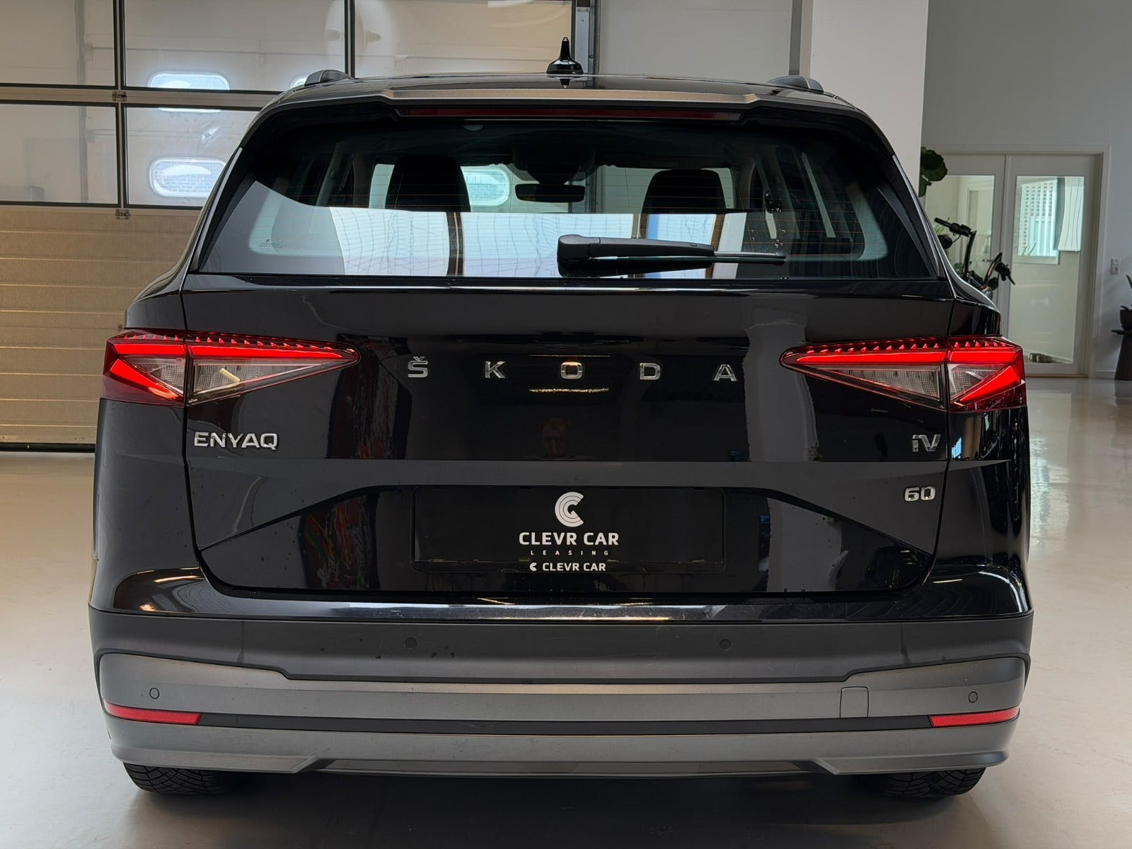 Sort Skoda Enyaq fra 2021