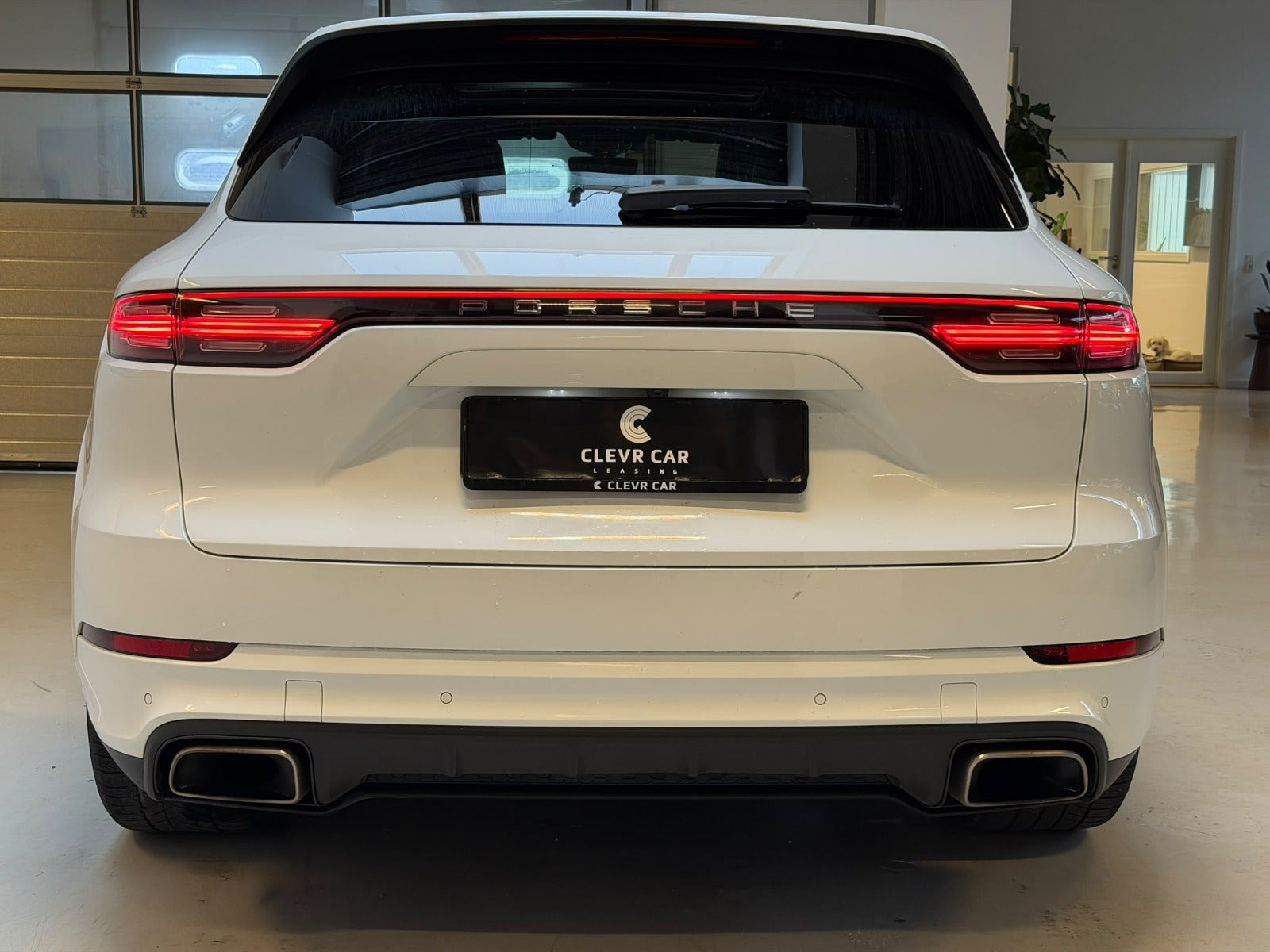 Hvid Porsche Cayenne fra 2017