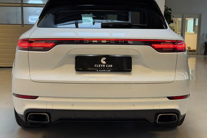 Hvid Porsche Cayenne fra 2017