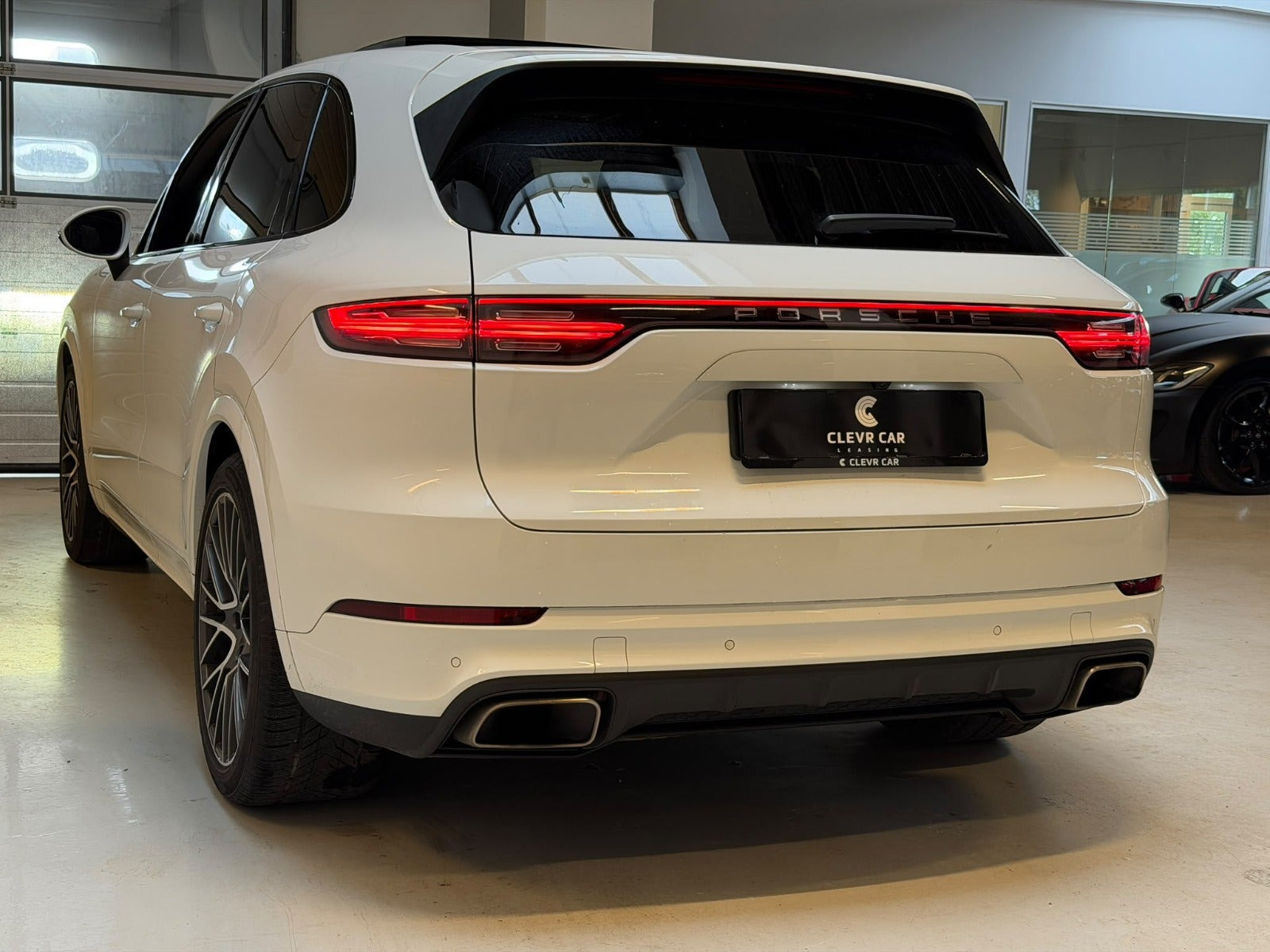Hvid Porsche Cayenne fra 2017