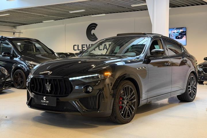 Sort Maserati Levante fra 2019