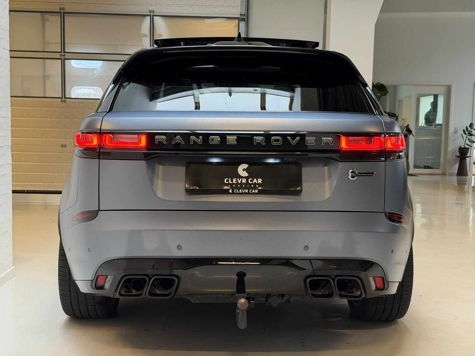 Grå Land Rover Range Rover Velar fra 2020