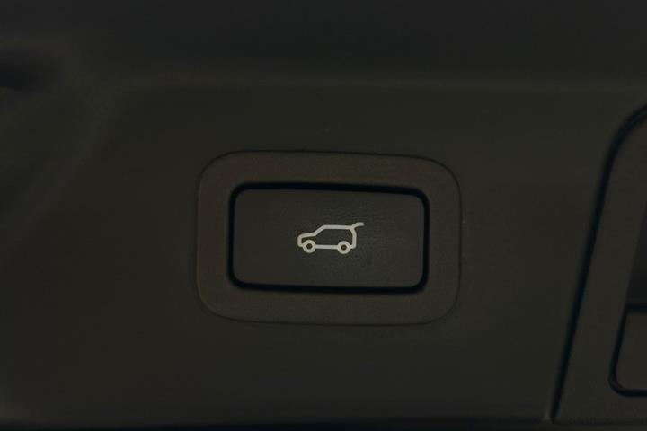 Grå Land Rover Range Rover Velar fra 2020