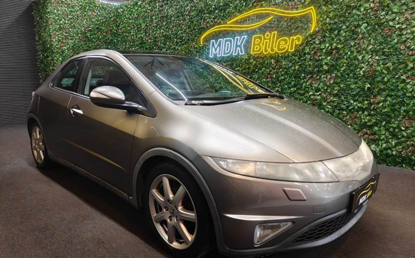 Honda Civic 1,8 Executive
