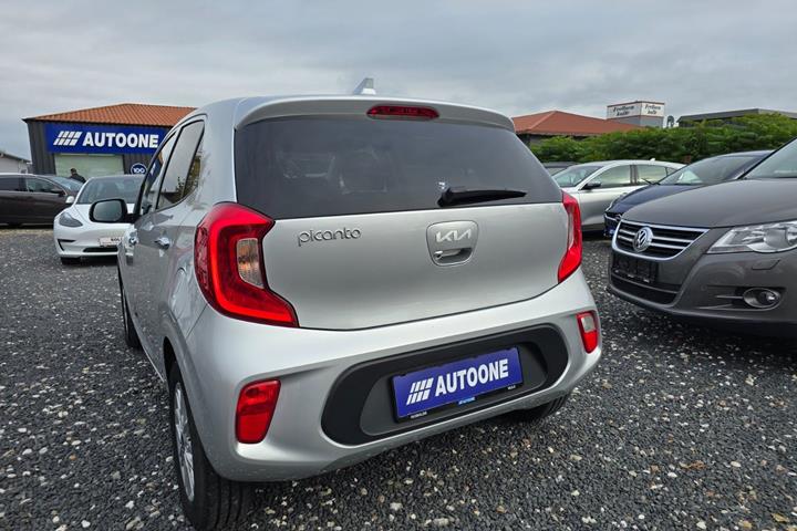 Sølv Kia Picanto fra 2022