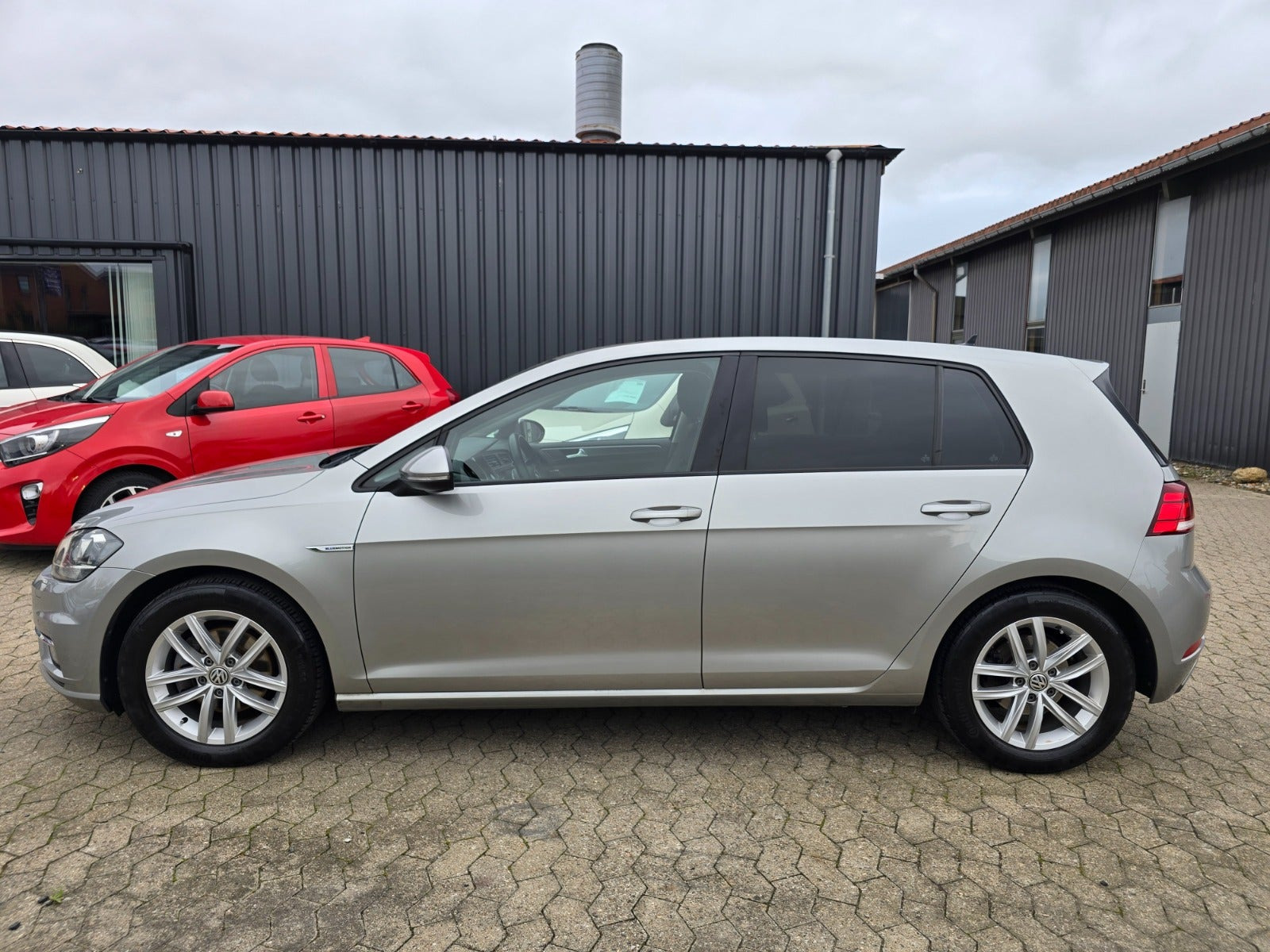 Sølv VW Golf VII fra 2018