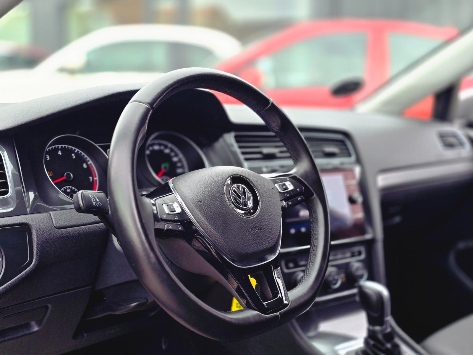 Sølv VW Golf VII fra 2018