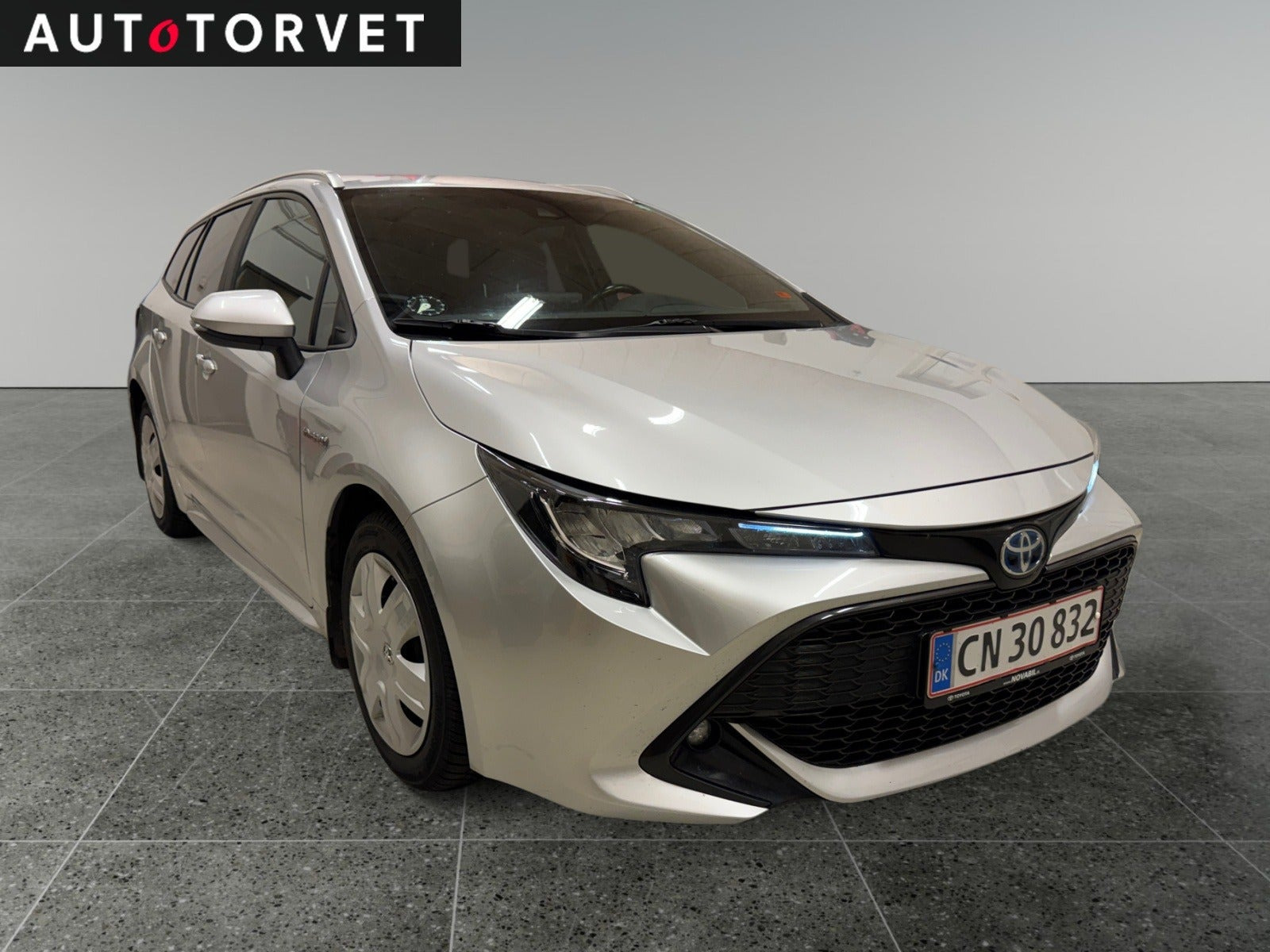 Sølv Toyota Corolla fra 2019