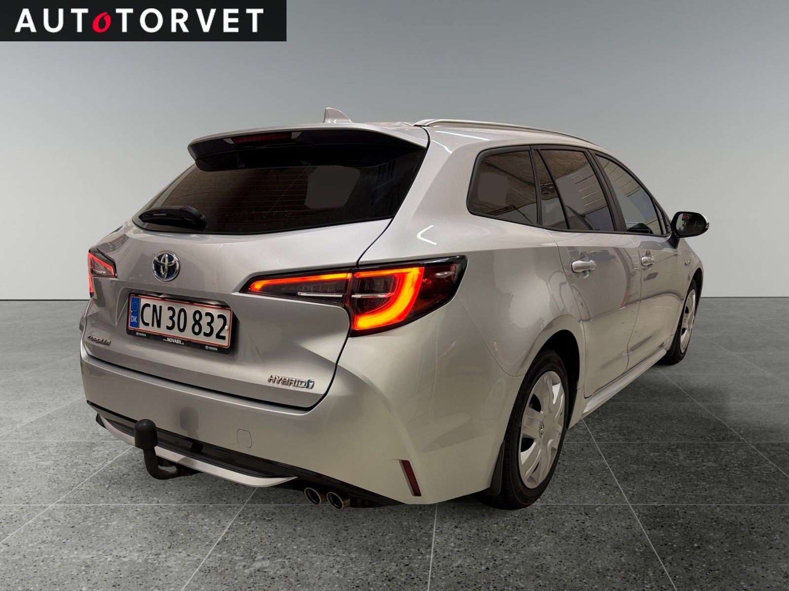 Sølv Toyota Corolla fra 2019