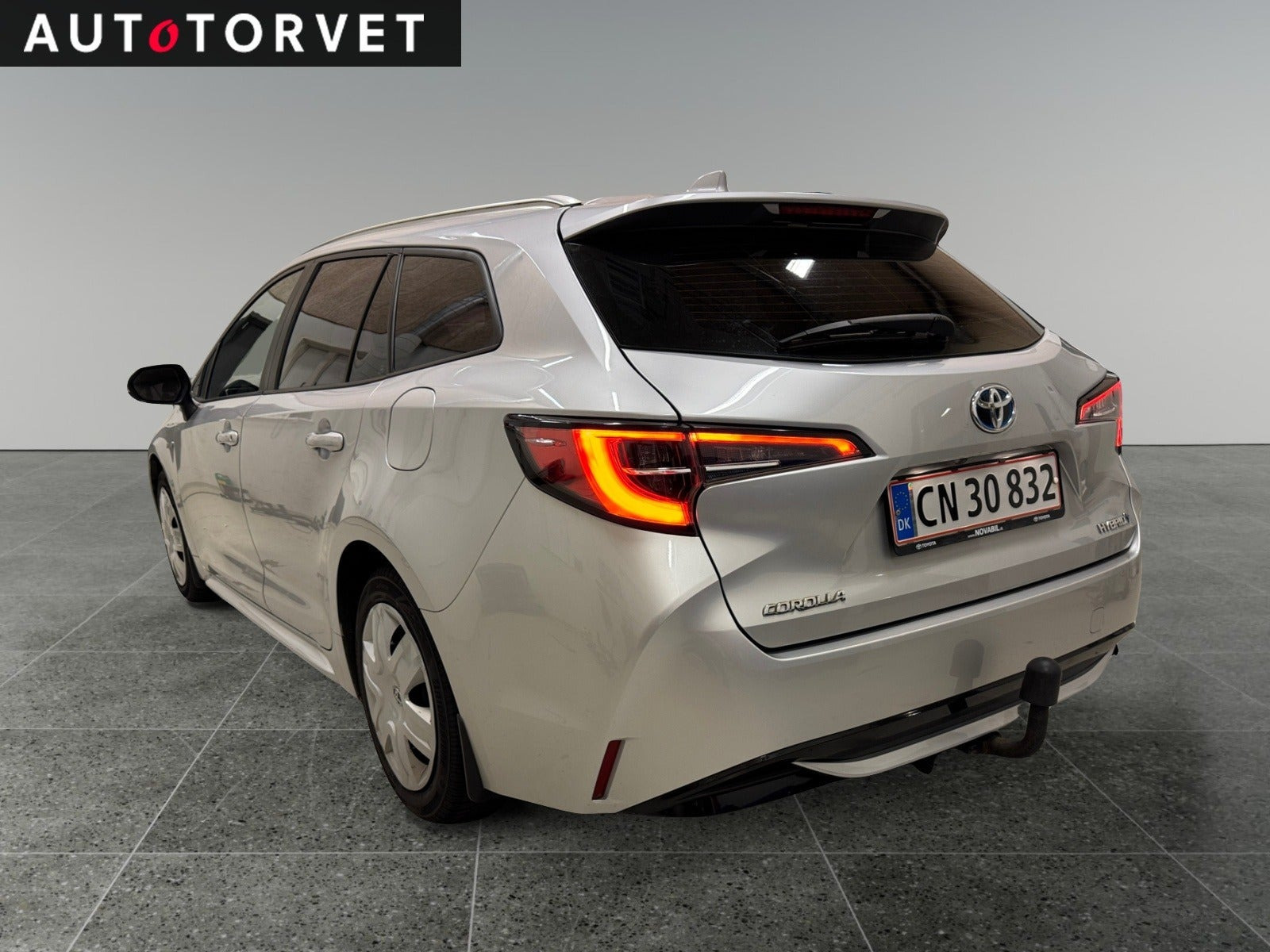 Sølv Toyota Corolla fra 2019