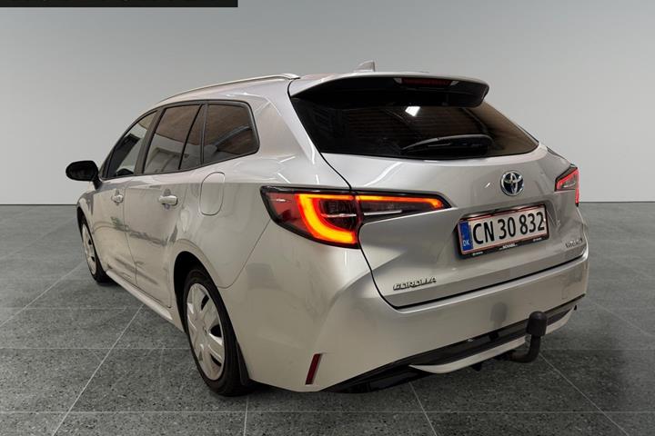 Sølv Toyota Corolla fra 2019
