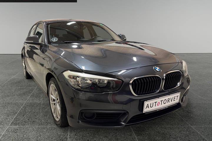 Grå BMW 118d fra 2018