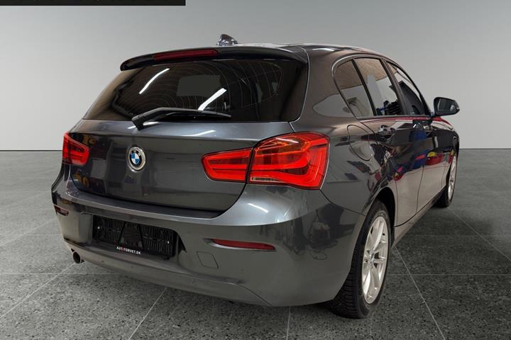 Grå BMW 118d fra 2018