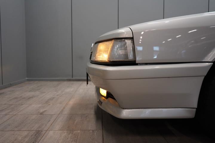 Sølv Renault 21 fra 1988