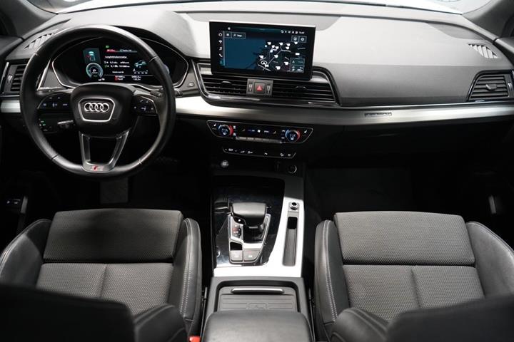 Hvid Audi Q5 fra 2023