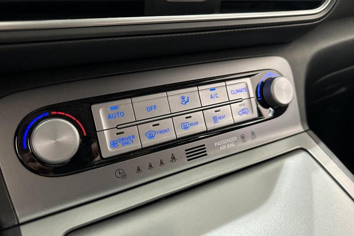 Hvid Hyundai Kona fra 2021
