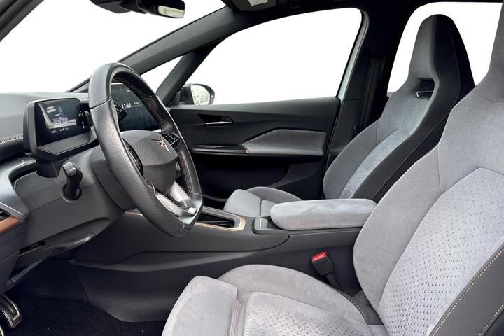 Sølv Cupra Born fra 2024