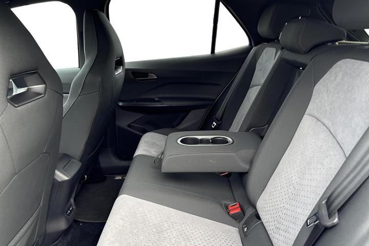 Sølv Cupra Born fra 2024