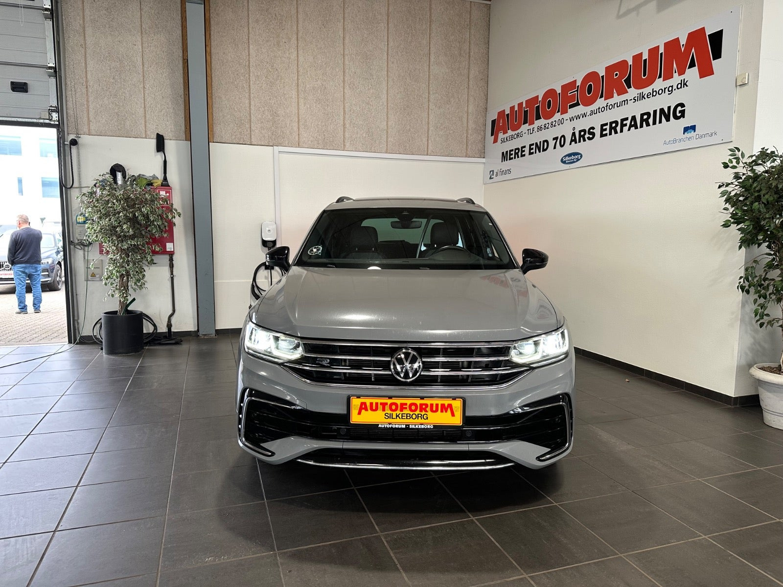 Sort VW Tiguan fra 2023
